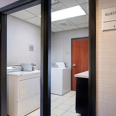 Hampton Inn Fayetteville Buitenkant foto