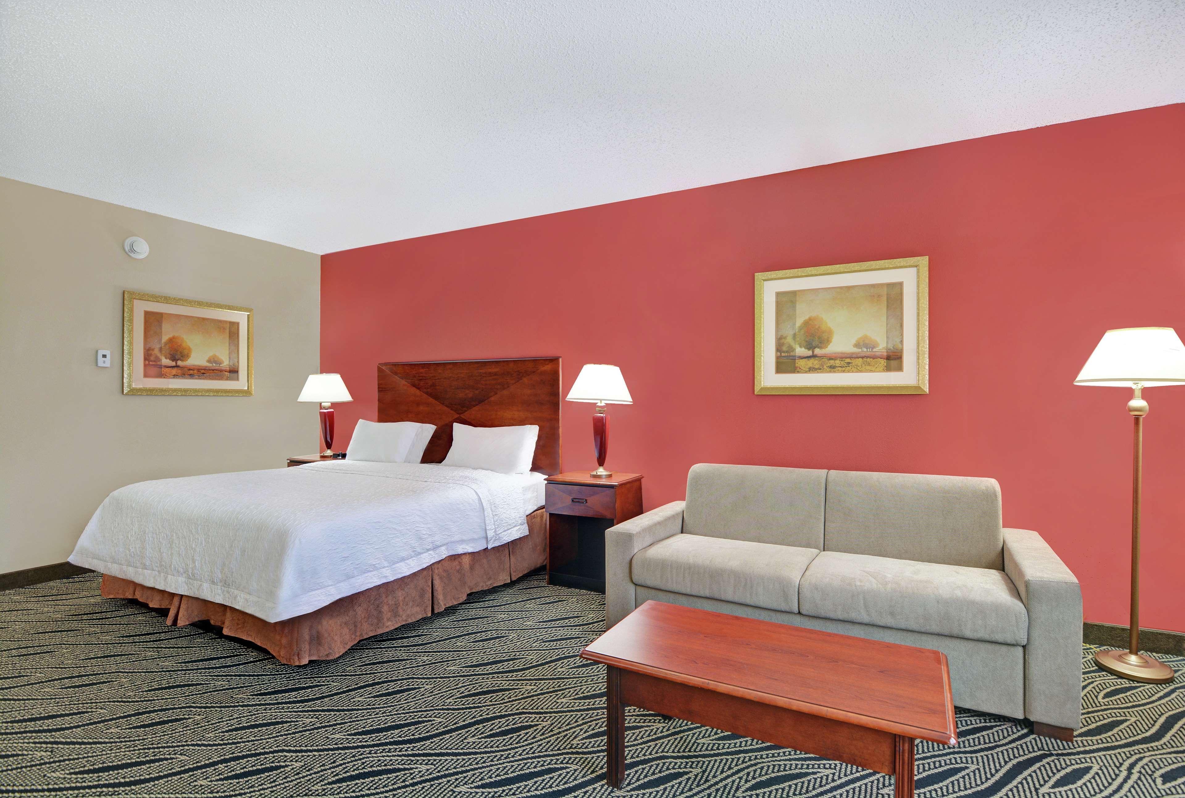 Hampton Inn Fayetteville Buitenkant foto