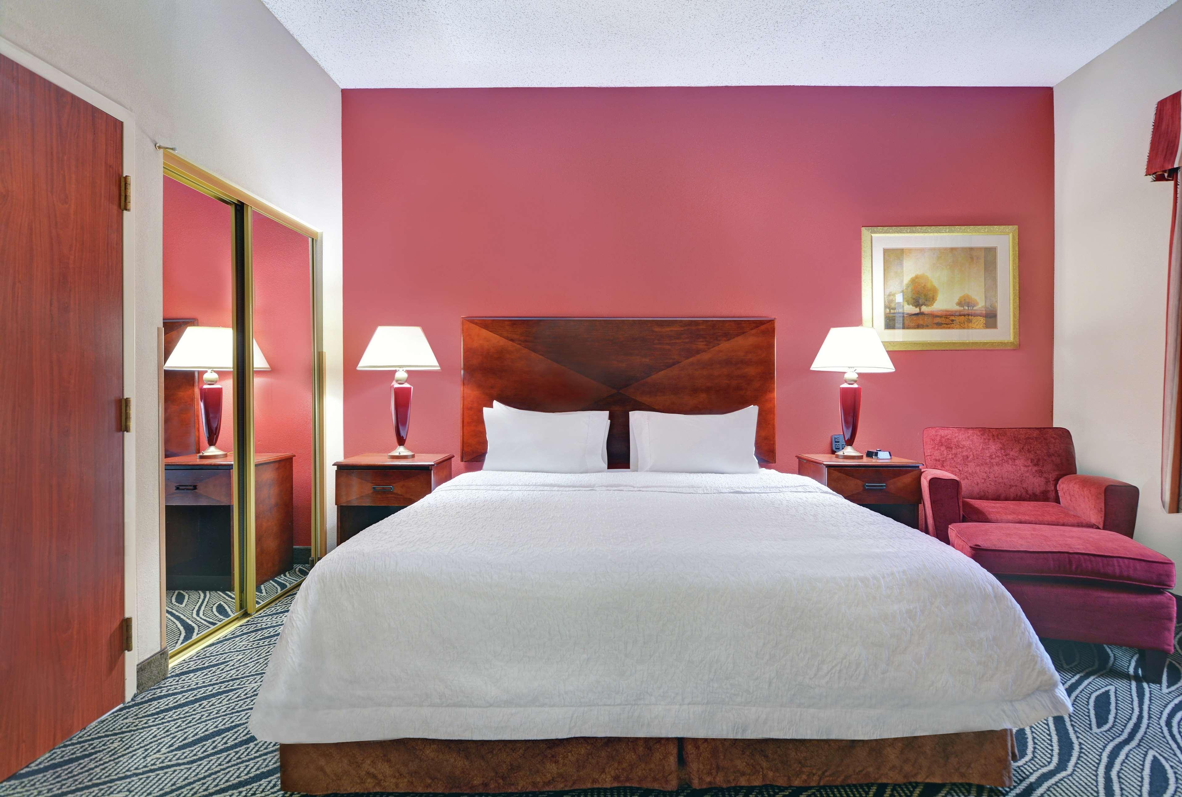 Hampton Inn Fayetteville Buitenkant foto