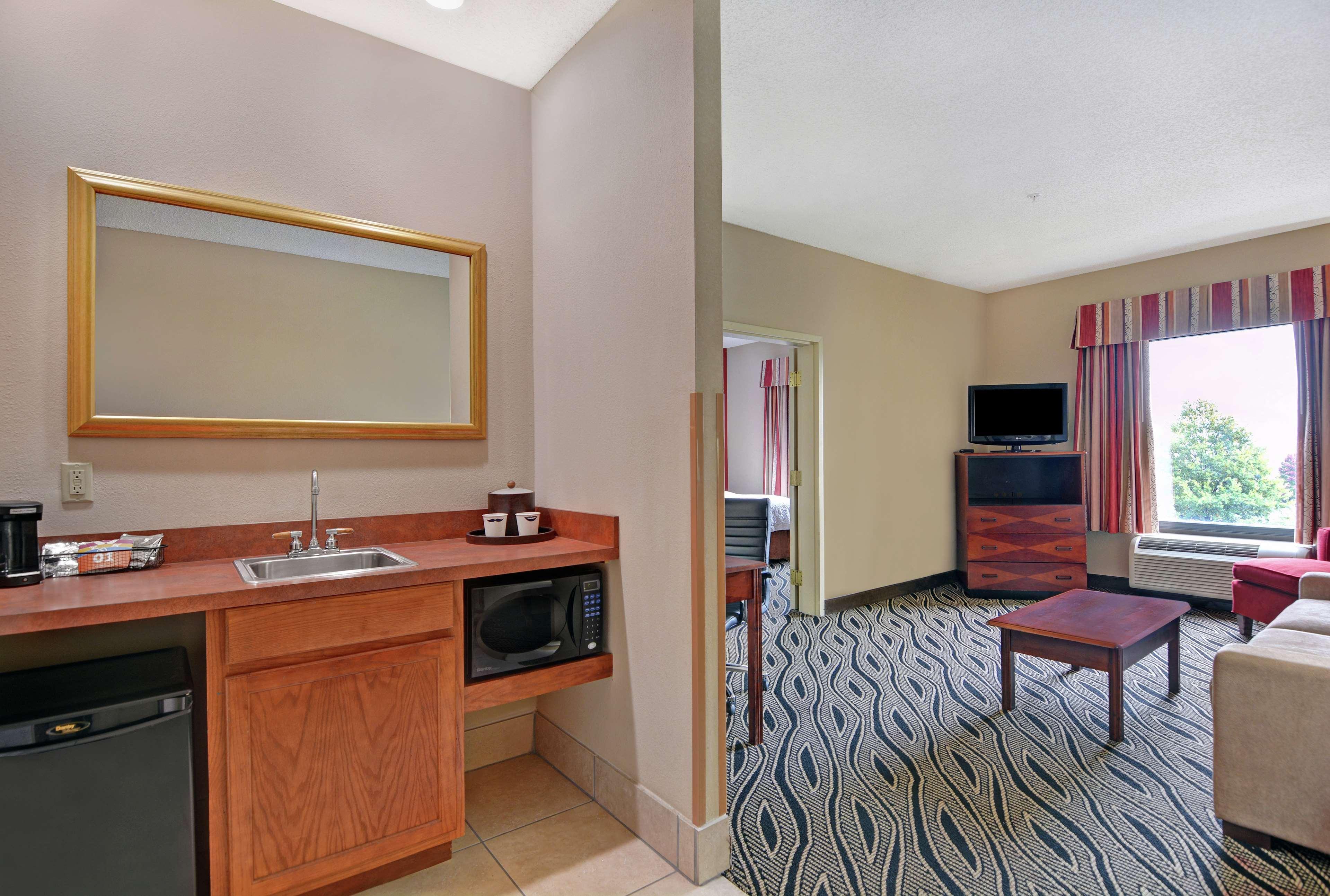 Hampton Inn Fayetteville Buitenkant foto
