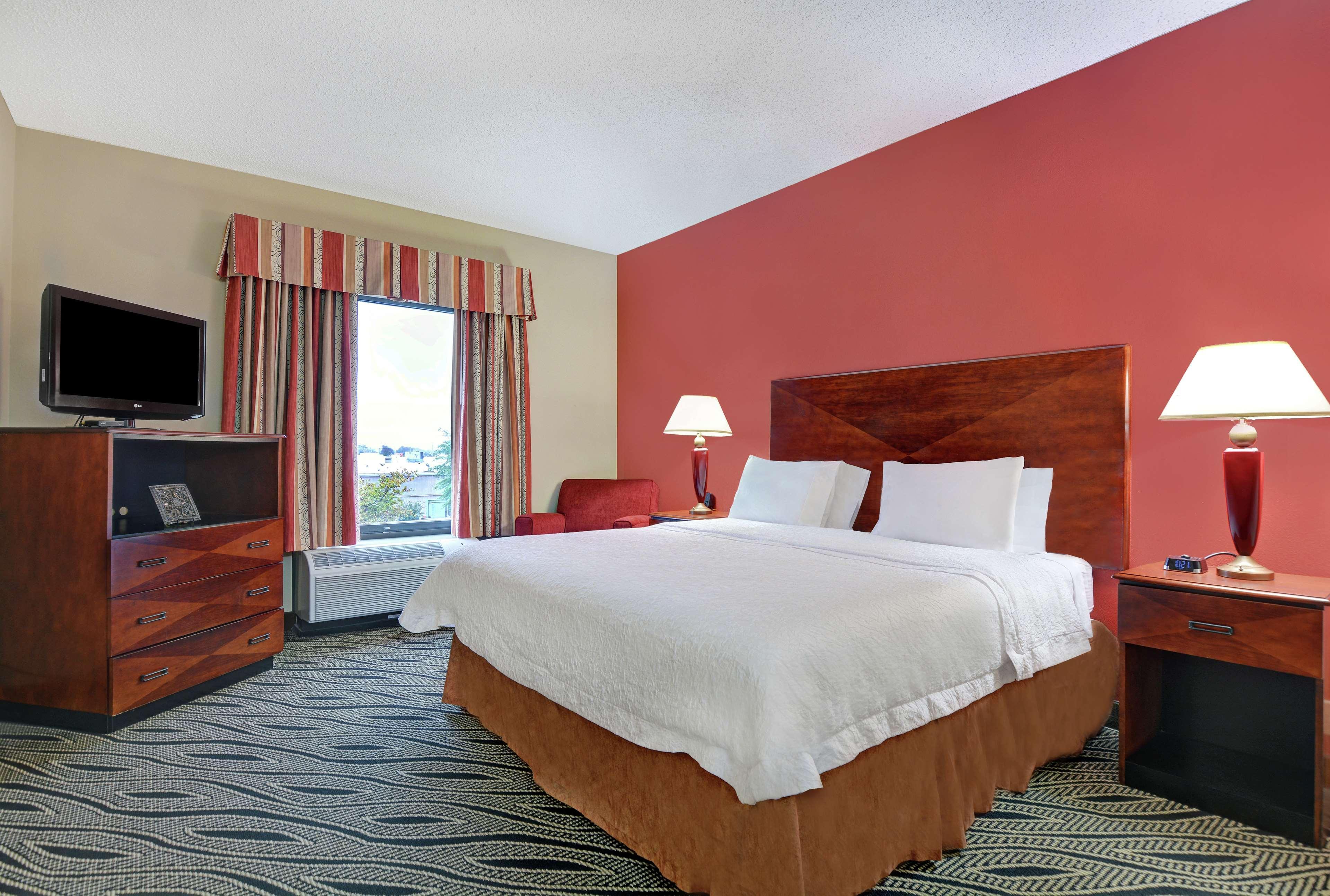 Hampton Inn Fayetteville Buitenkant foto