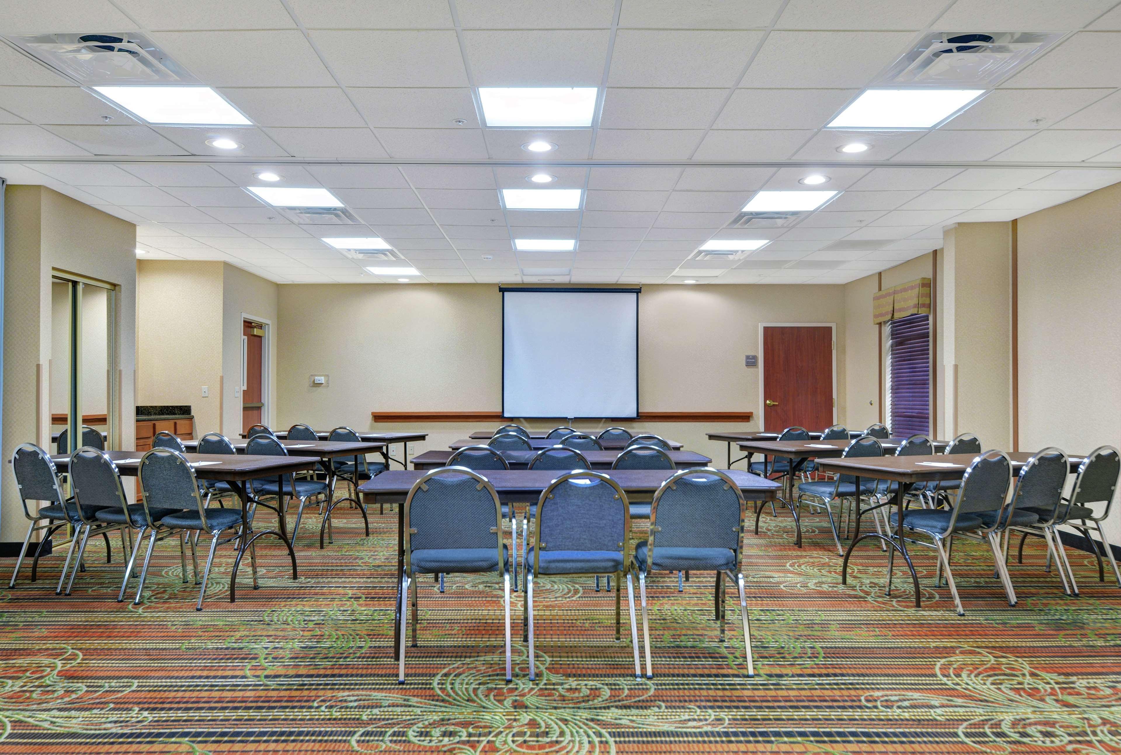 Hampton Inn Fayetteville Buitenkant foto