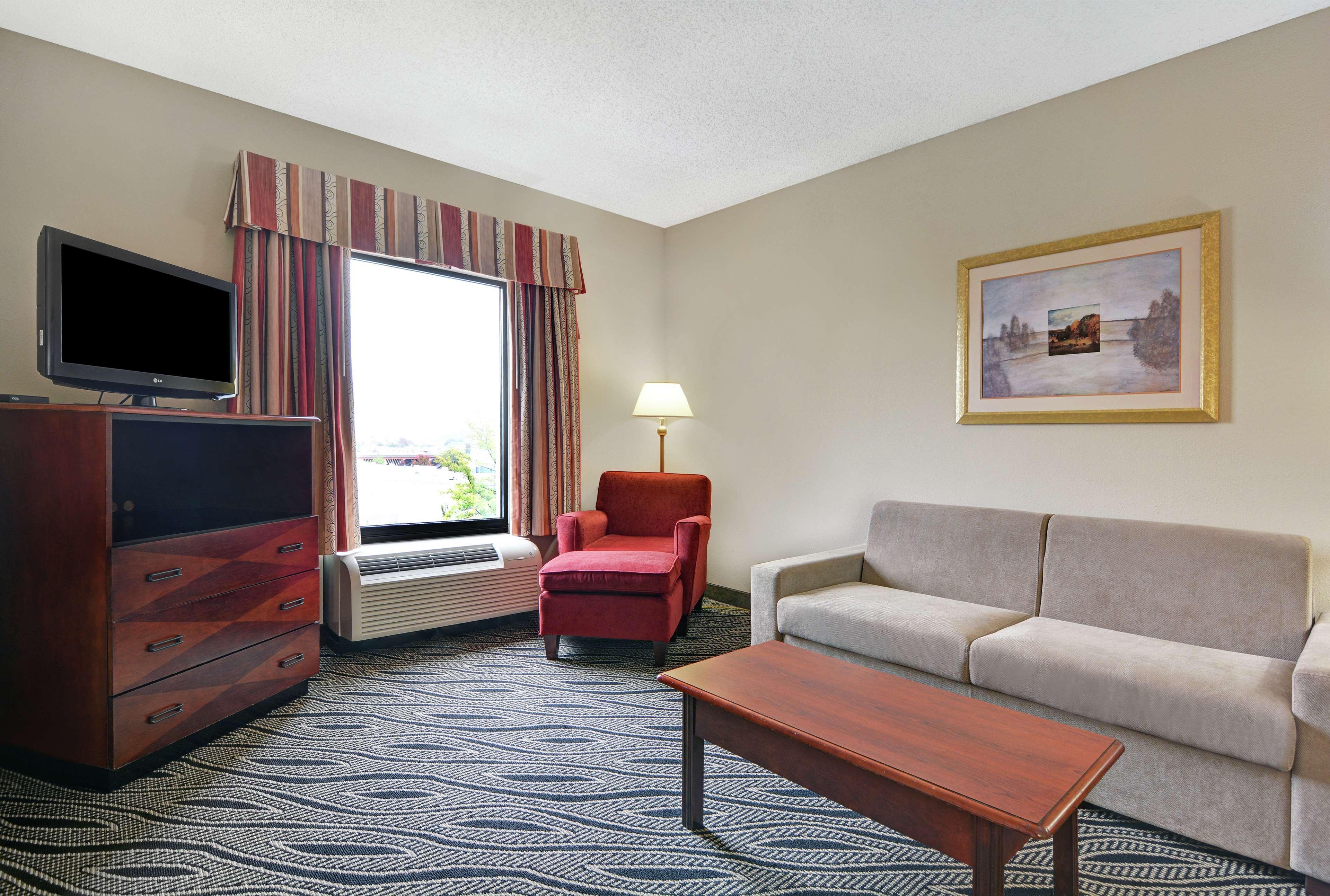 Hampton Inn Fayetteville Buitenkant foto