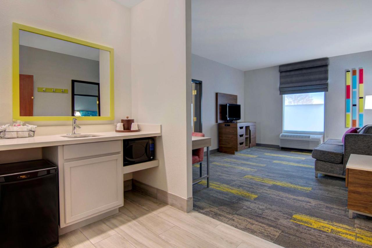 Hampton Inn Fayetteville Buitenkant foto