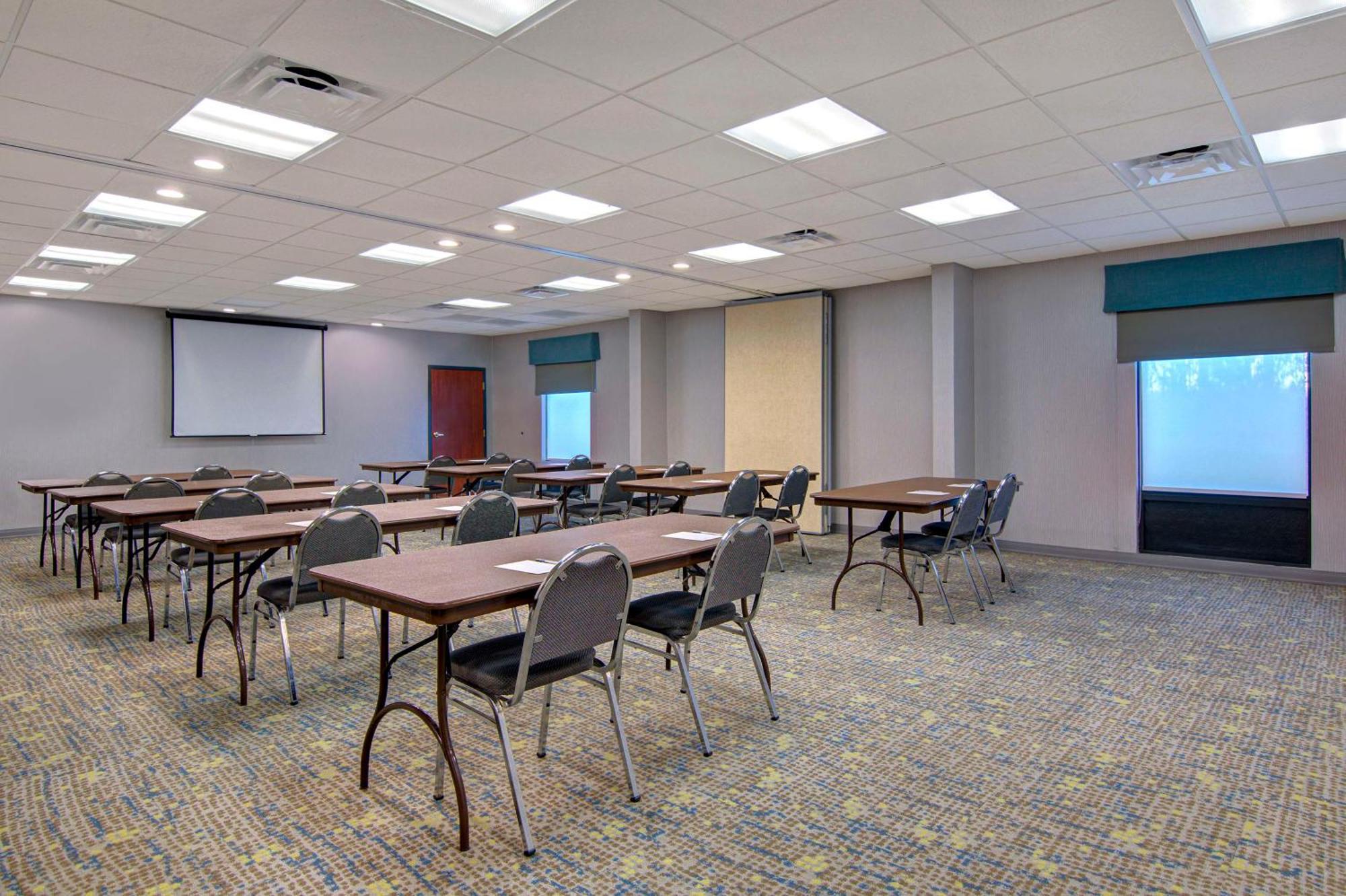 Hampton Inn Fayetteville Buitenkant foto